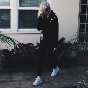 C2H4 DISTRESSED HOODIE | SEEN ON AMANDA STEELE
